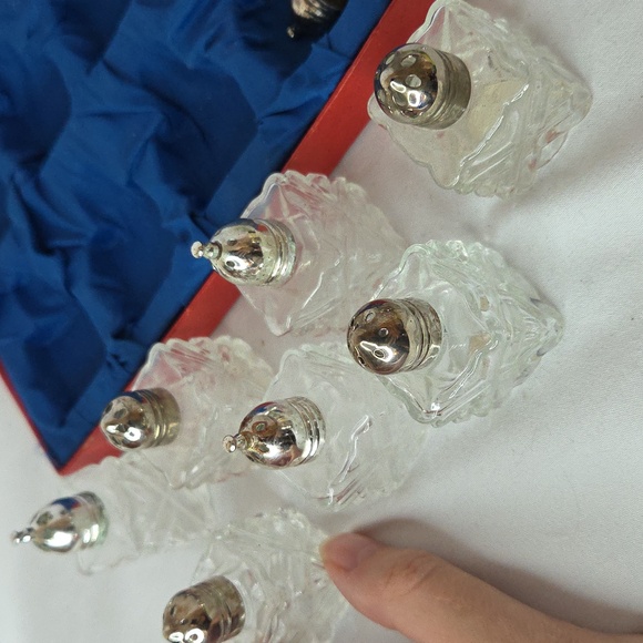 Crystal By LeonardJapan Vintage mini salt and pepper shakers (7) With extra lids - Picture 6 of 15
